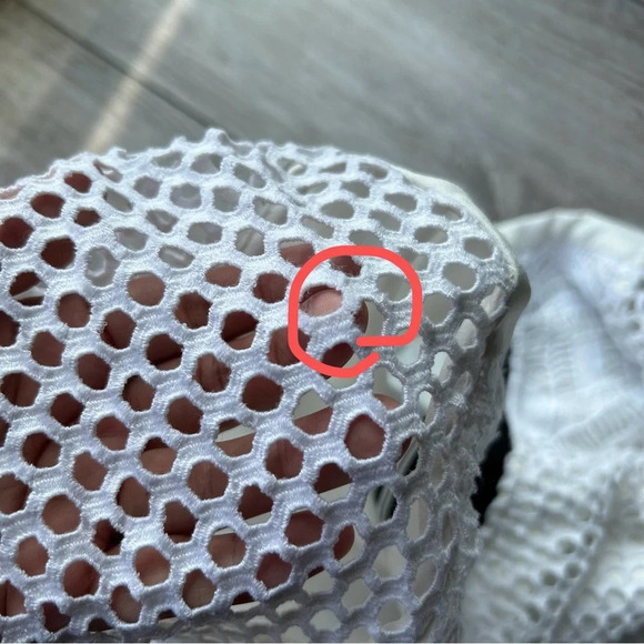 Trouve White White Mesh CROCHET OVERLAY Blouse - Picture 16 of 16